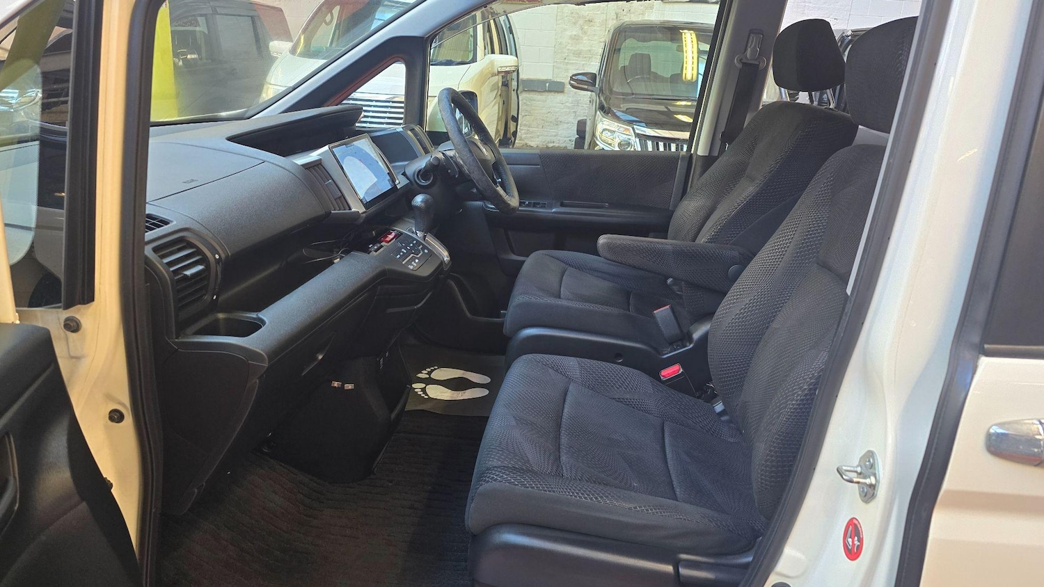 Used Honda Stepwagon 2023 for sale - 76993270: Photo 13