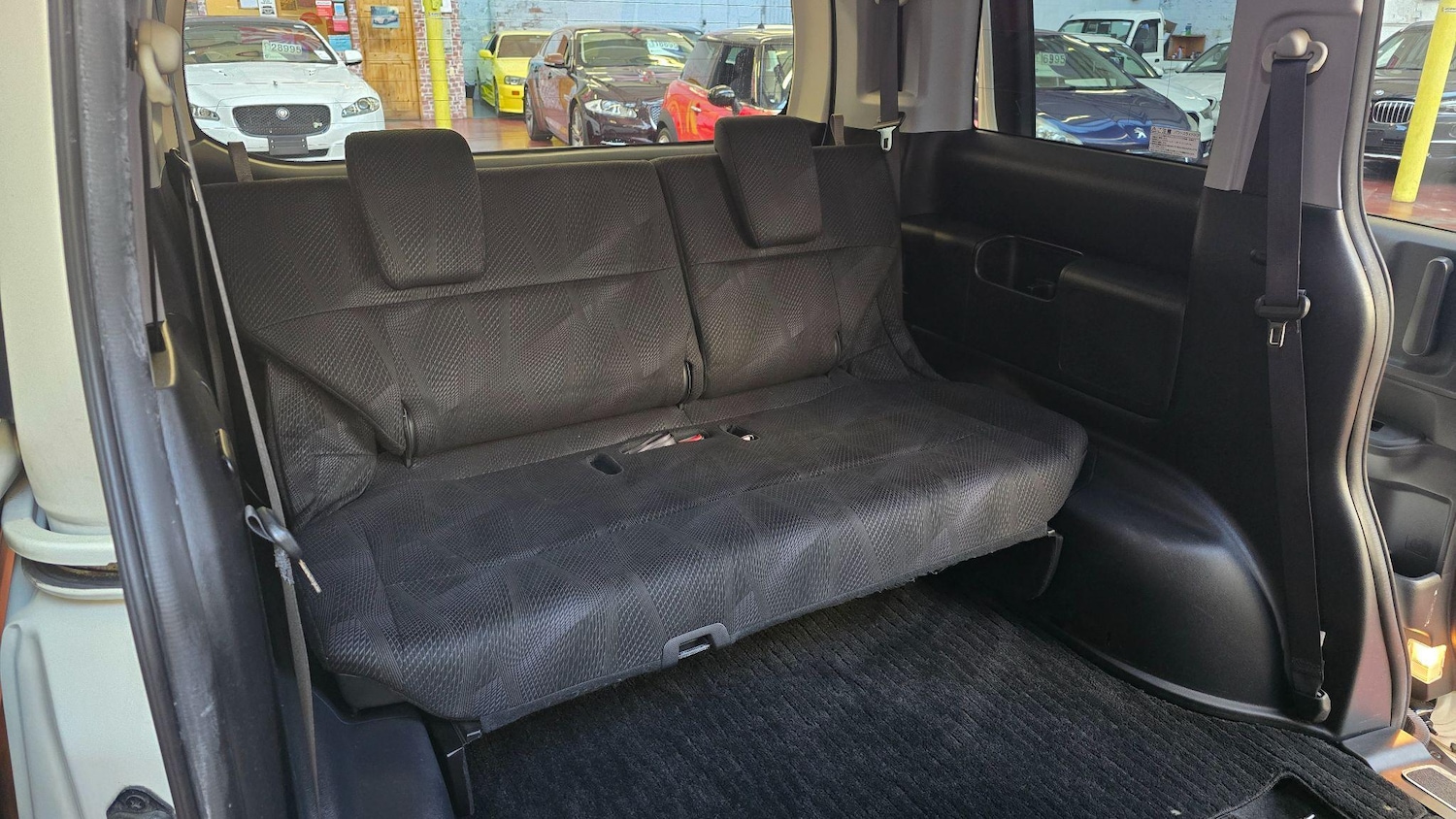 Used Honda Stepwagon 2023 for sale - 76993270: Photo 7