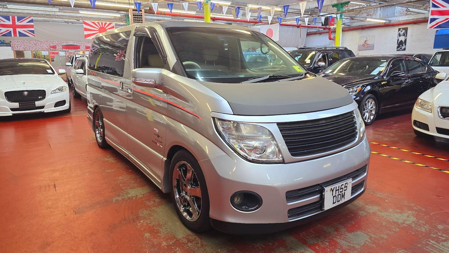 Used Nissan Elgrand 2005 for sale - 76295290: Photo 1
