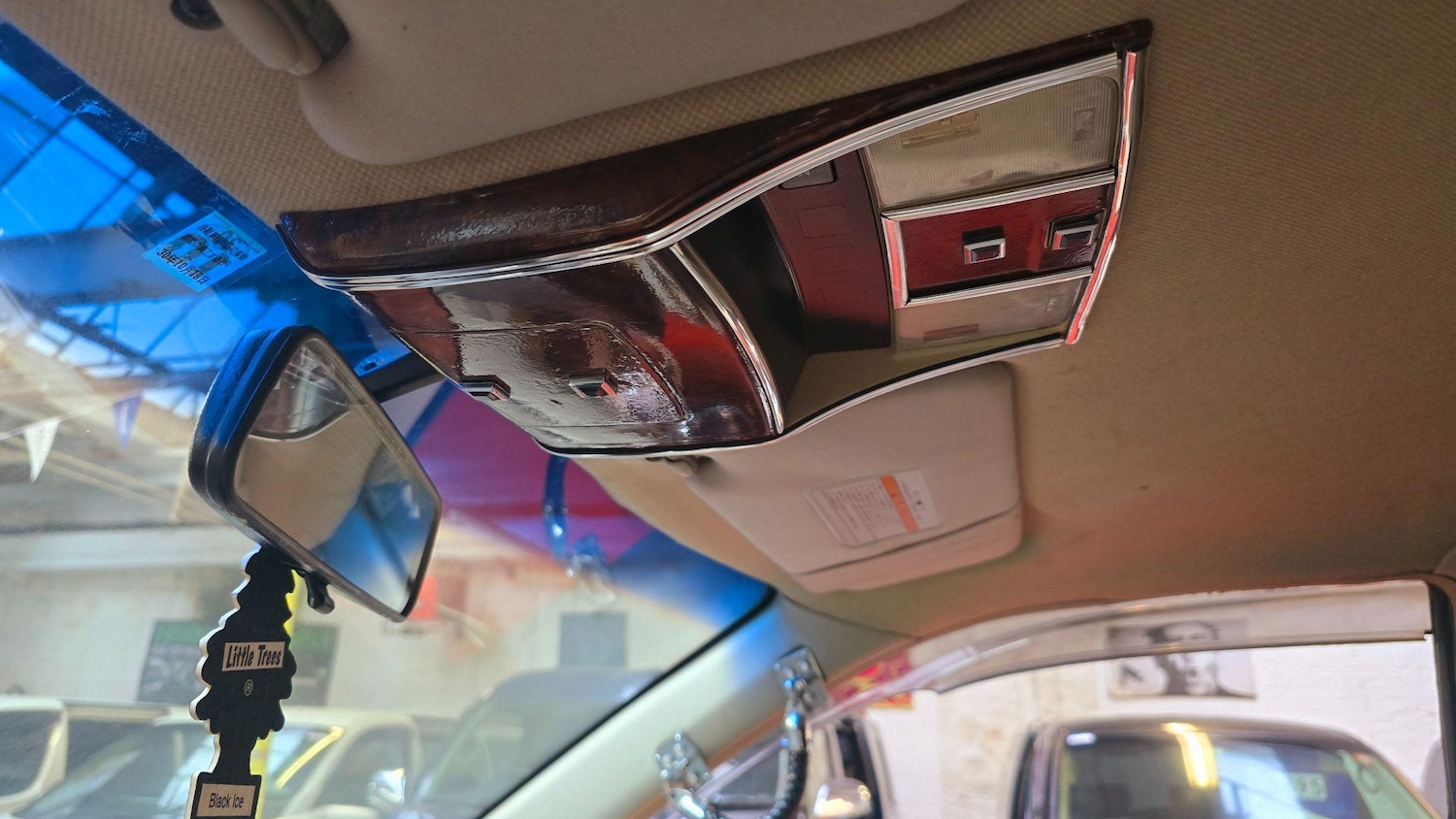 Used Nissan Elgrand 2005 for sale - 76295290: Photo 10