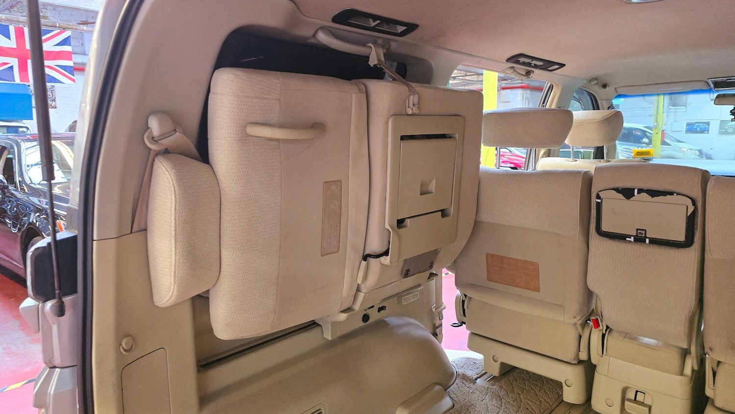 Used Nissan Elgrand 2005 for sale - 76295290: Photo 17
