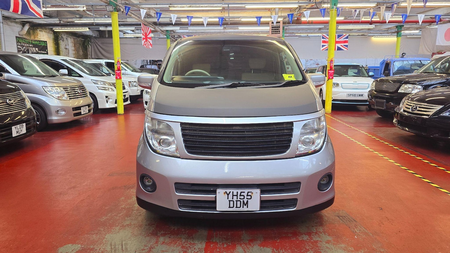 Used Nissan Elgrand 2005 for sale - 76295290: Photo 3