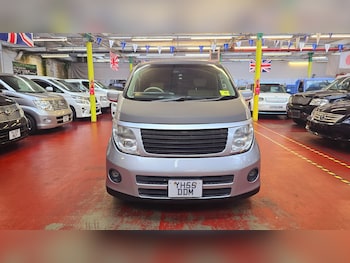 Used Nissan Elgrand 2005 for sale - 76295290: Photo