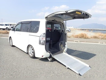 Used Toyota Voxy 2010 for sale - 78158290: Photo