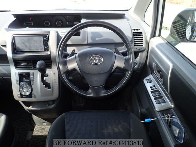 Used Toyota Voxy for sale - 78158290: Photo 5