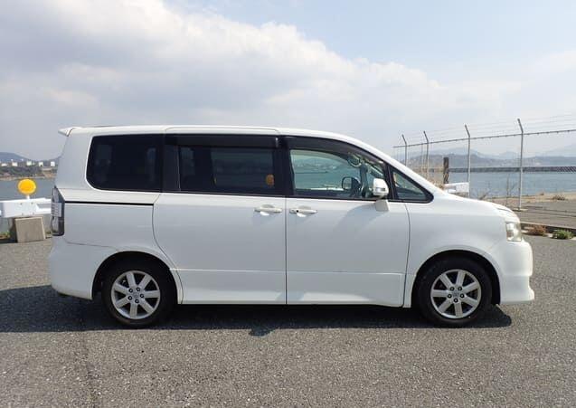 Used Toyota Voxy for sale - 78158290: Photo 9
