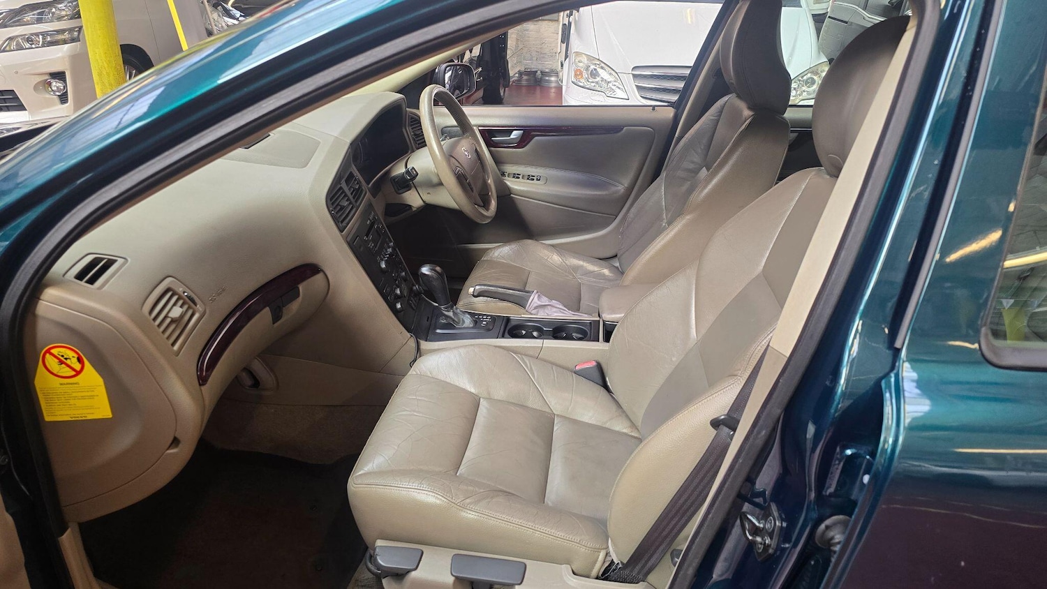 Used Volvo V70 2004 for sale - 78086550: Photo 15