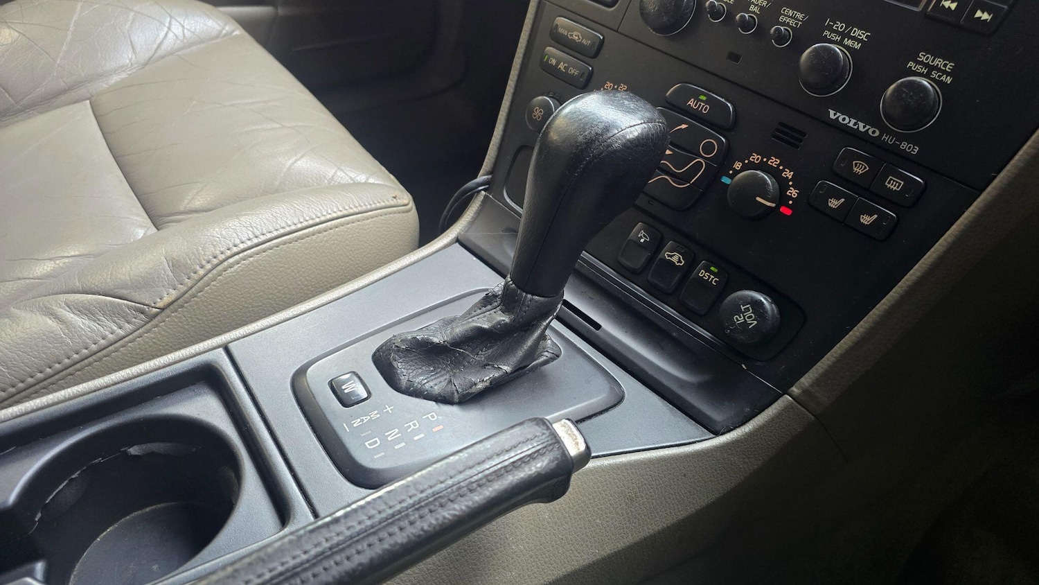 Used Volvo V70 2004 for sale - 78086550: Photo 9