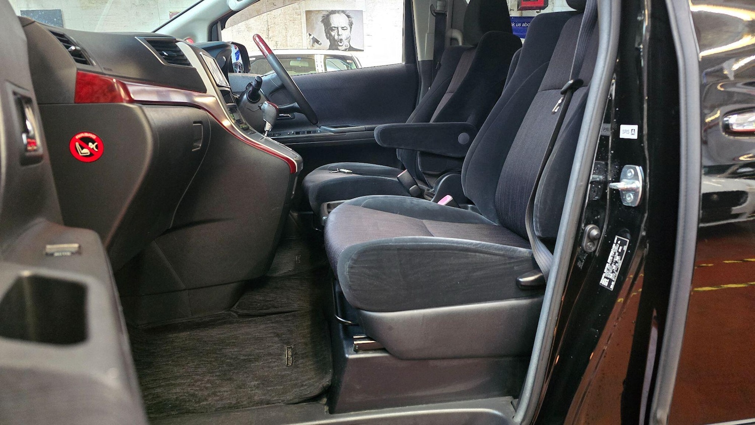 Used Toyota Vellfire 2025 for sale - 76993161: Photo 5