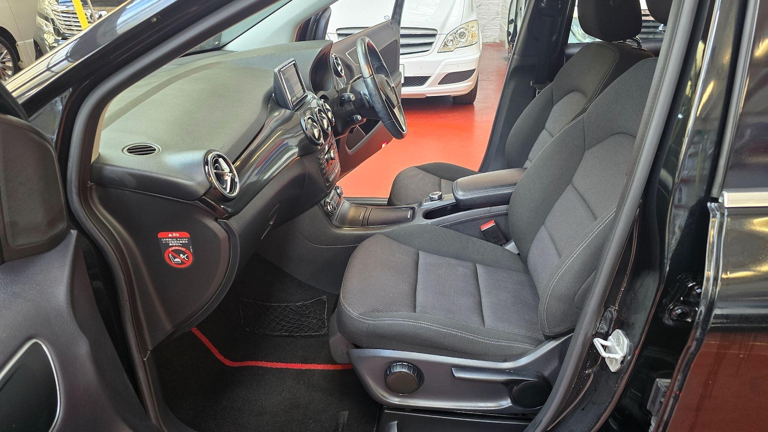 Used Mercedes-Benz B Class for sale - 77646585: Photo 4