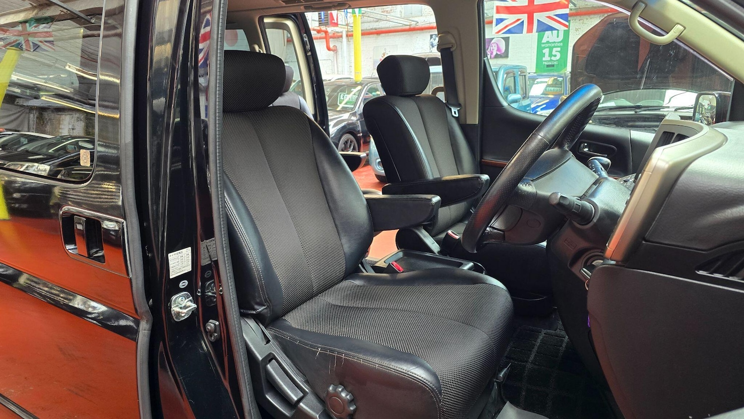 Used Nissan Elgrand 2025 for sale - 76990027: Photo 16