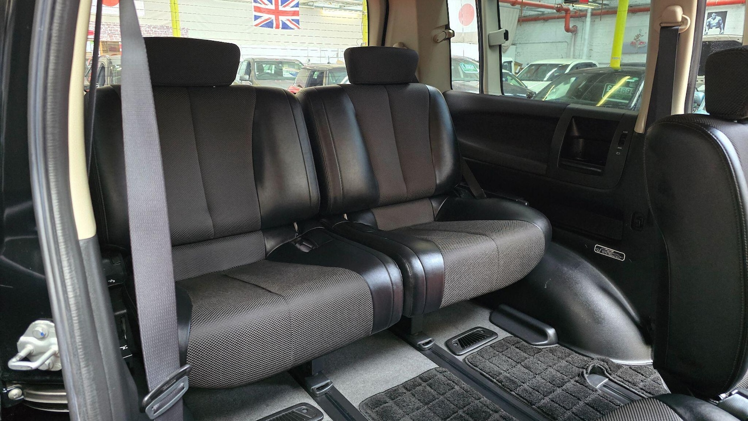 Used Nissan Elgrand 2025 for sale - 76990027: Photo 18