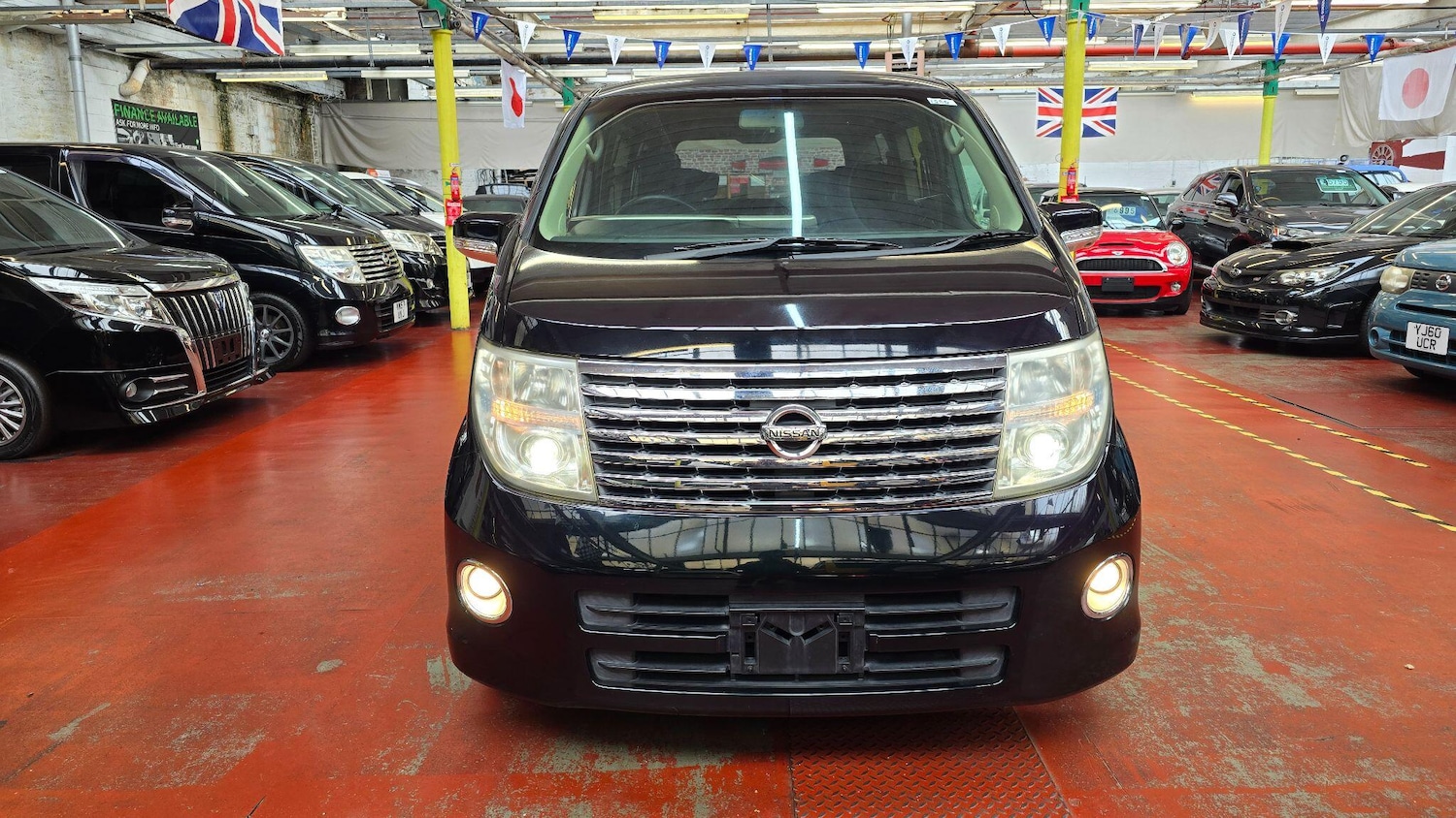 Used Nissan Elgrand 2025 for sale - 76990027: Photo 2