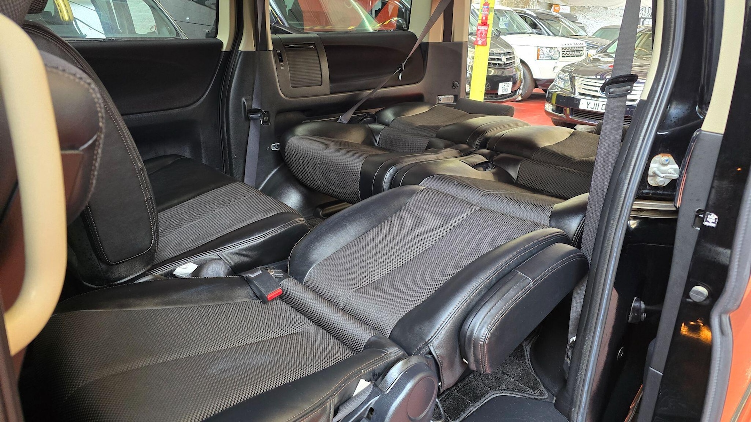 Used Nissan Elgrand 2025 for sale - 76990027: Photo 21