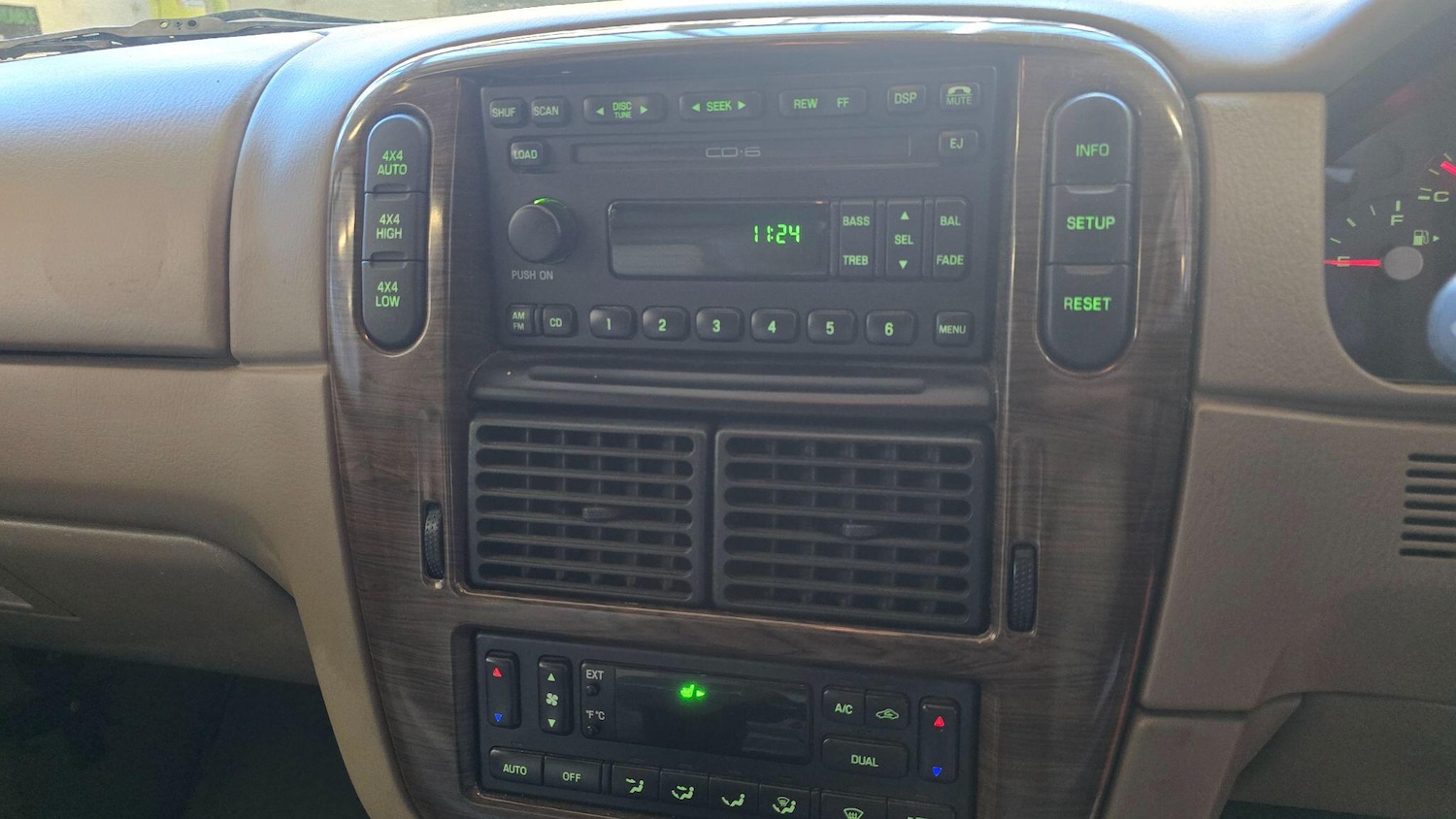 Used Ford Explorer for sale - 77754010: Photo 11