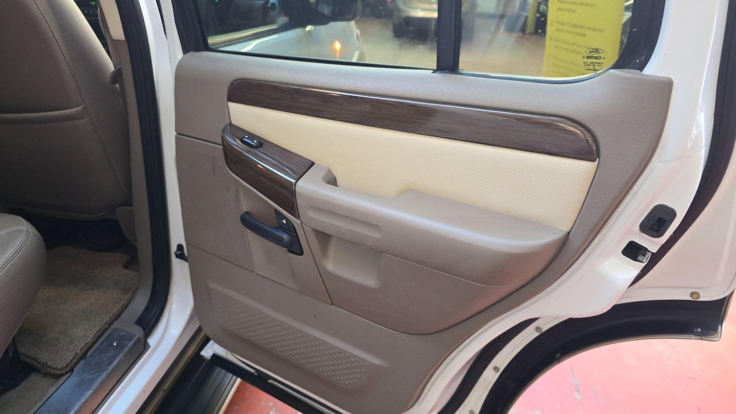 Used Ford Explorer for sale - 77754010: Photo 29