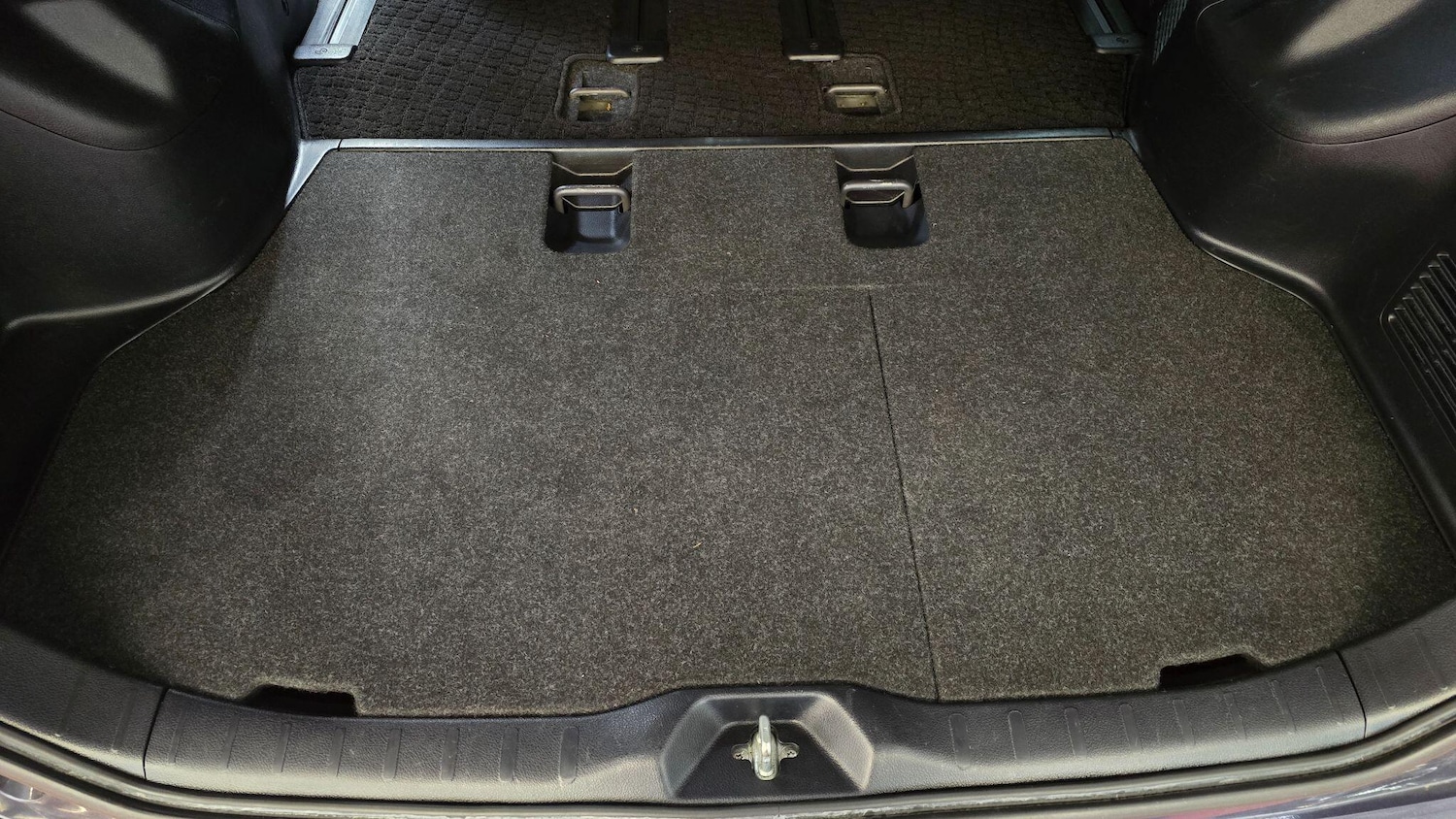 Used Toyota Voxy for sale - 77793645: Photo 23