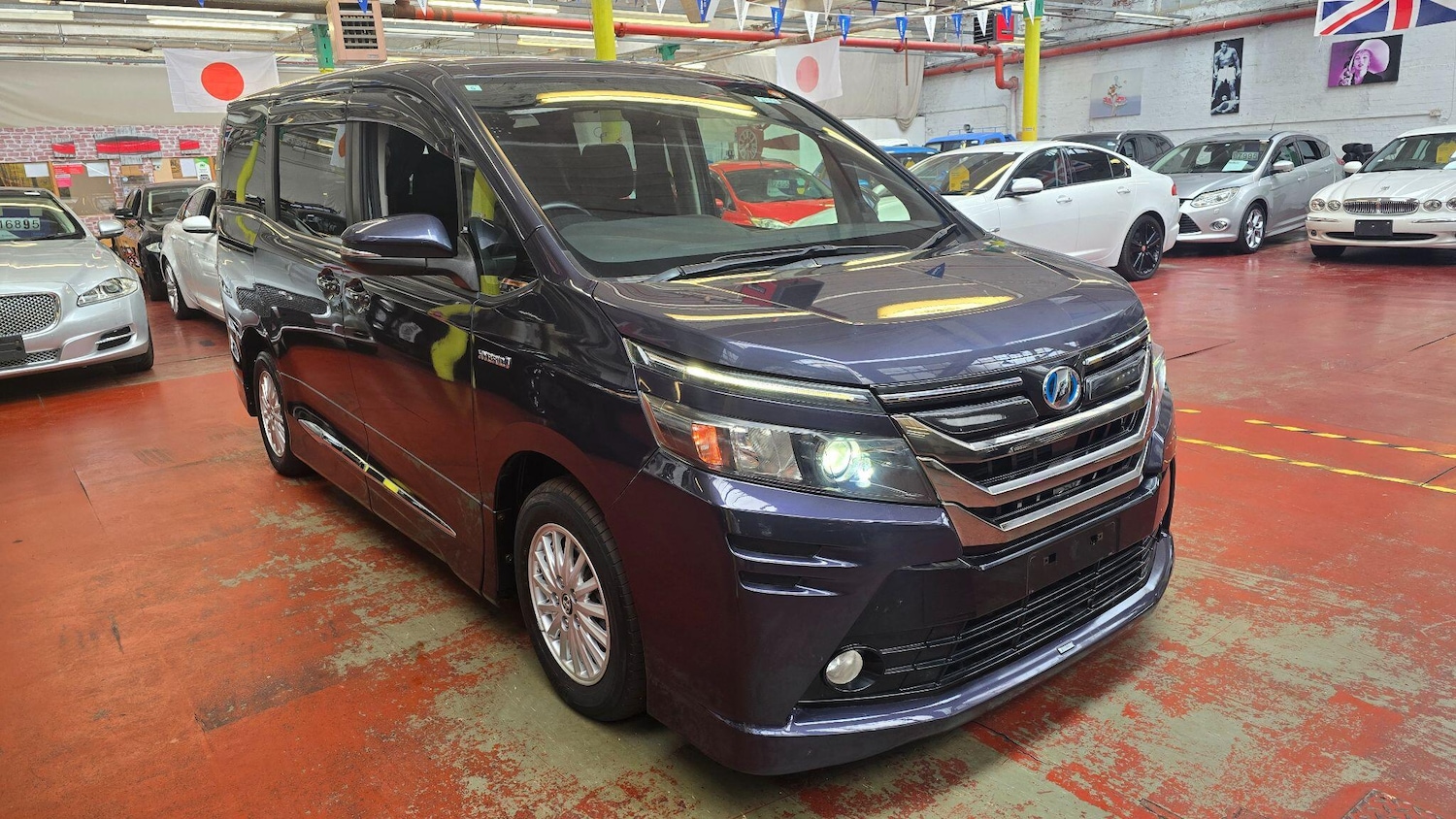 Used Toyota Voxy for sale - 77793645: Photo 25