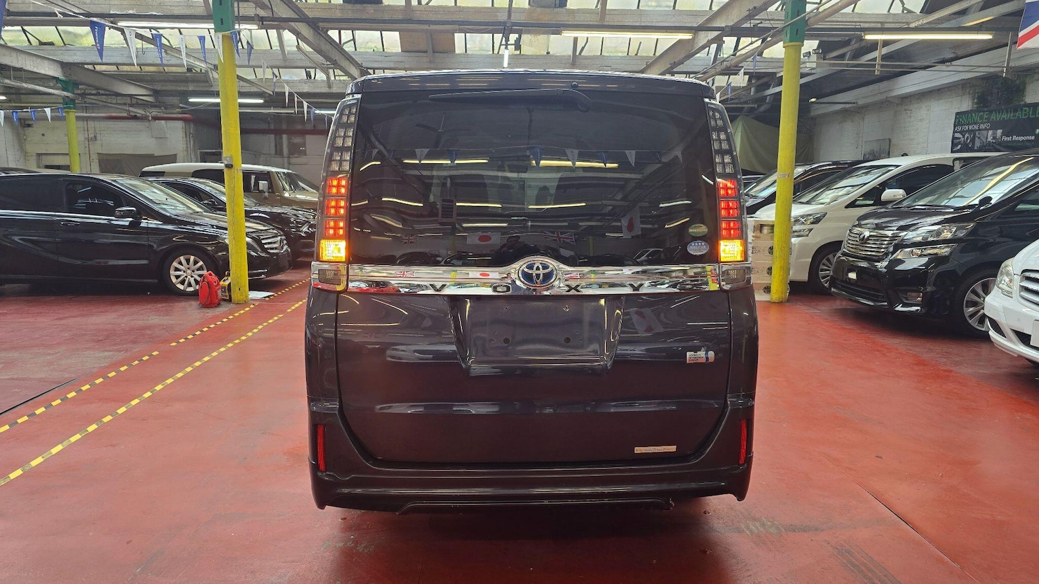 Used Toyota Voxy for sale - 77793645: Photo 28