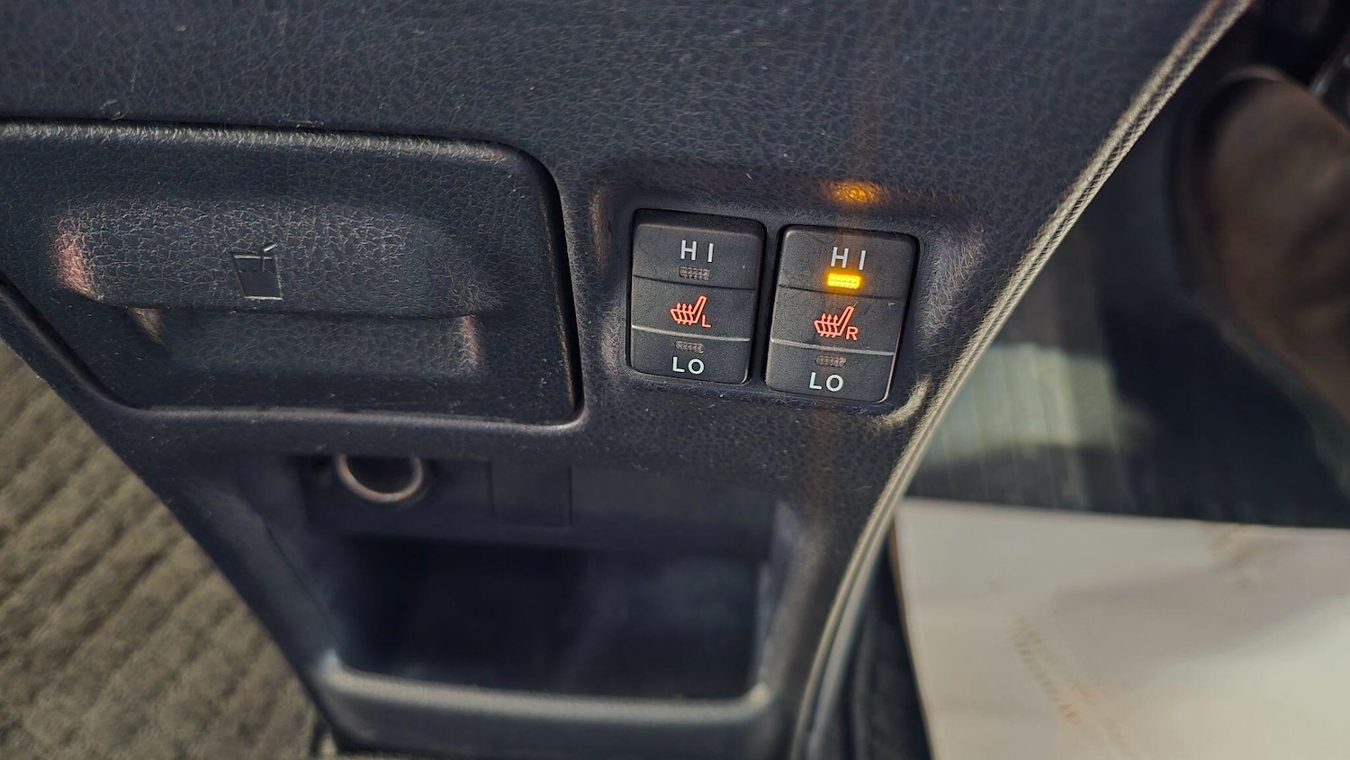 Used Toyota Voxy for sale - 77793645: Photo 9