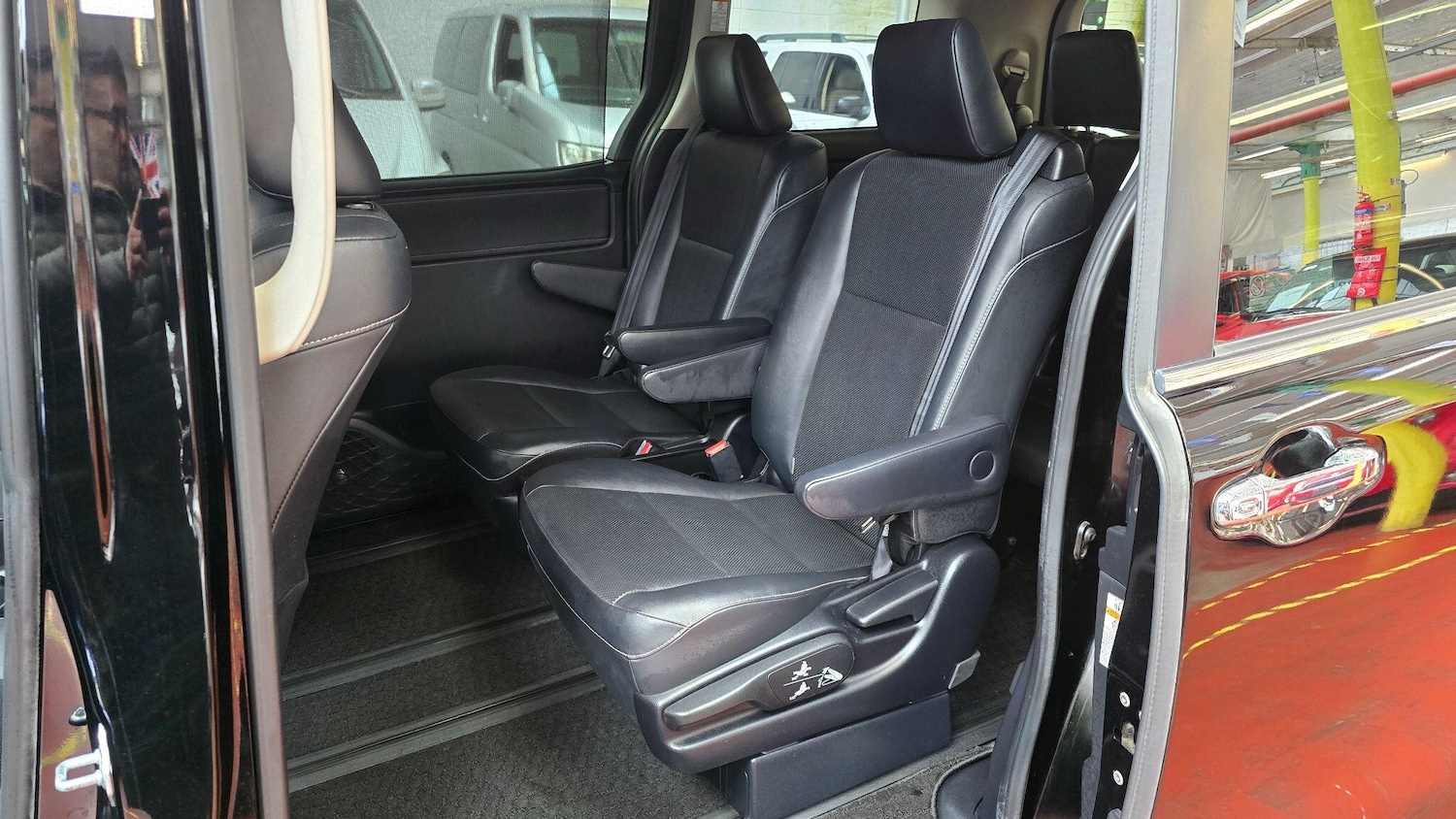 Used Toyota Voxy for sale - 78136036: Photo 12