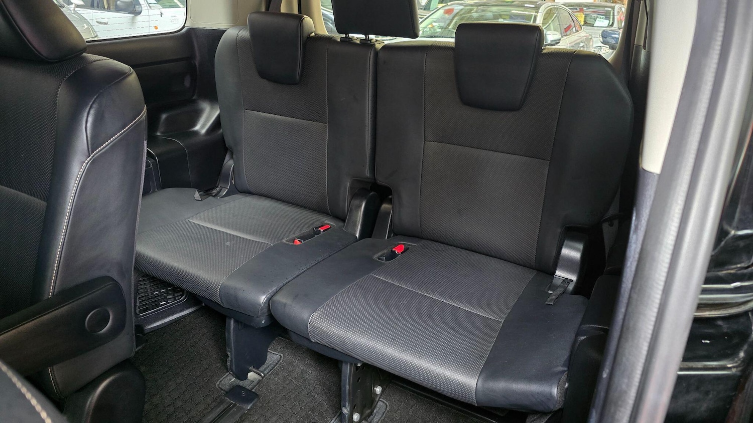 Used Toyota Voxy for sale - 78136036: Photo 13