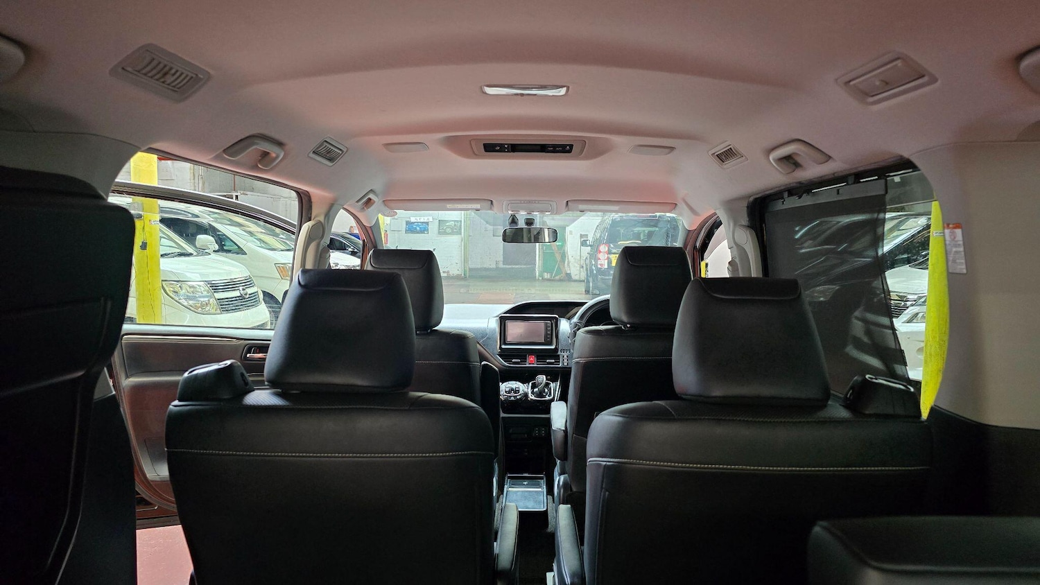 Used Toyota Voxy for sale - 78136036: Photo 18