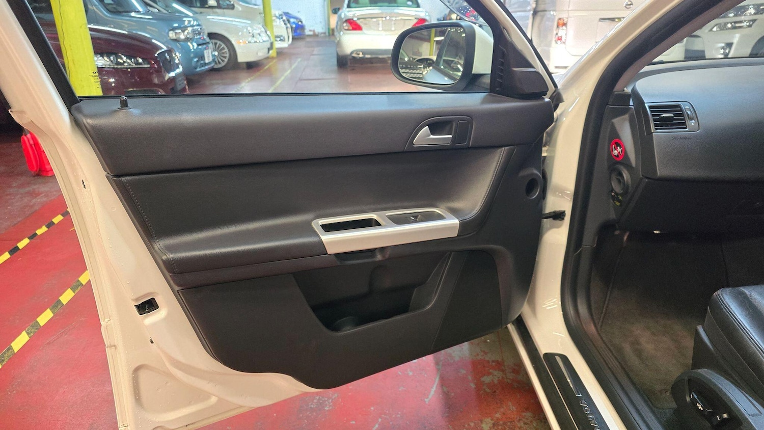 Used Volvo V50 for sale - 77131133: Photo 17