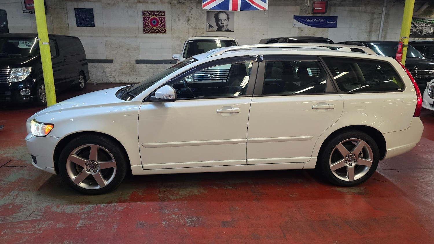 Used Volvo V50 for sale - 77131133: Photo 32
