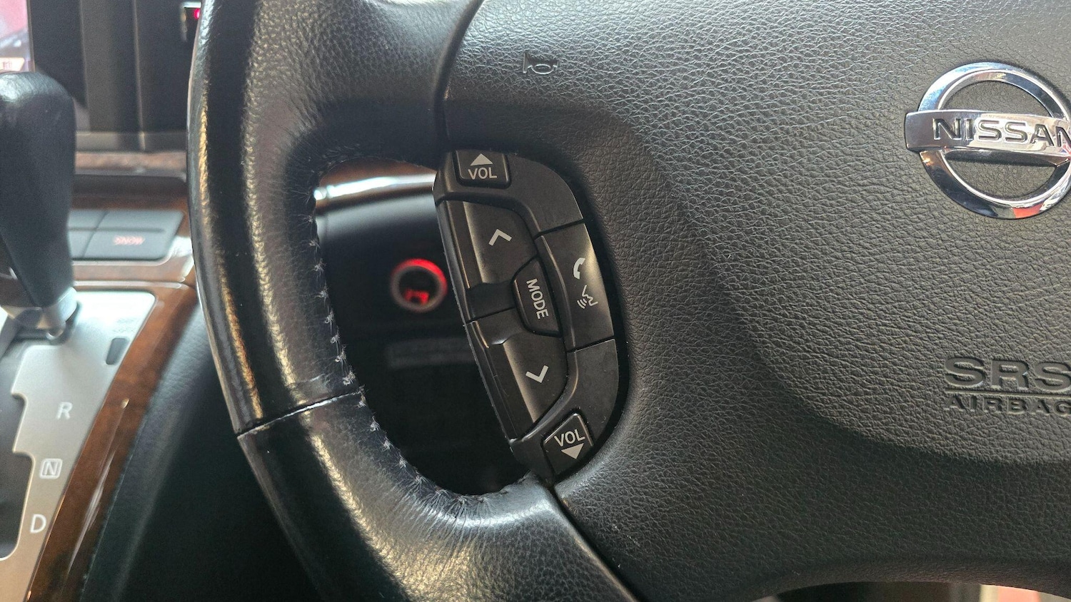 Used Nissan Elgrand for sale - 77537975: Photo 12