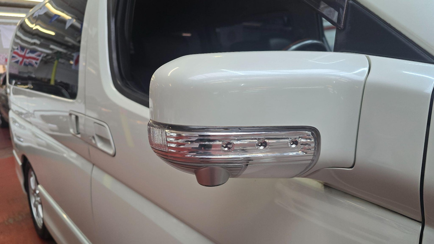 Used Nissan Elgrand for sale - 77537975: Photo 37