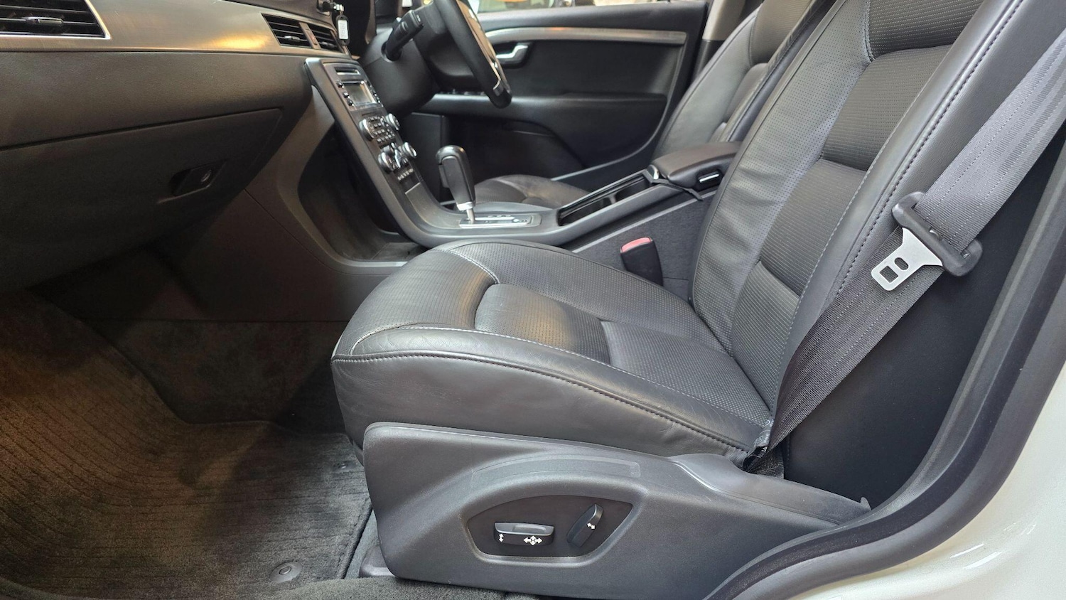 Used Volvo V70 2025 for sale - 77109132: Photo 16