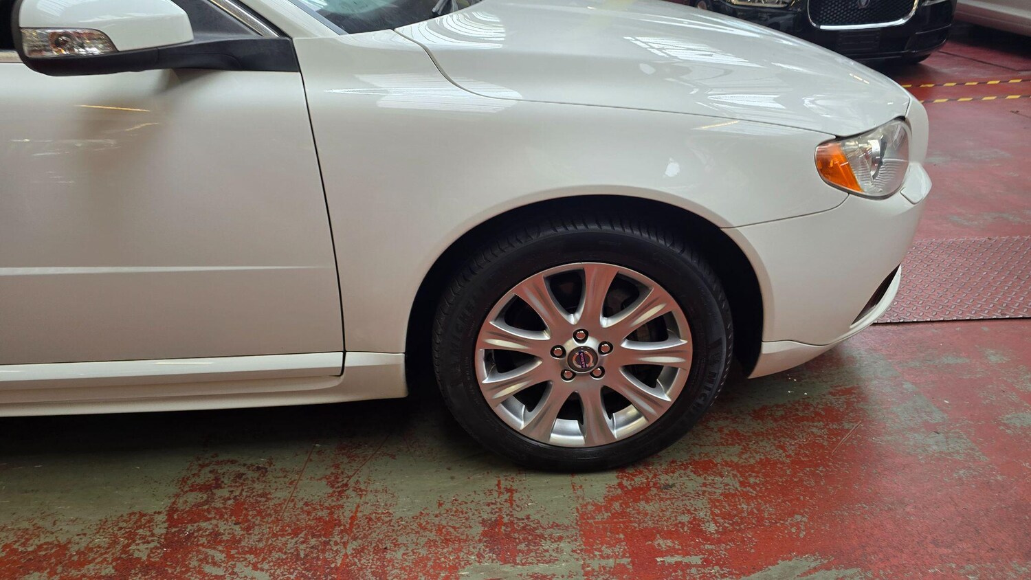 Used Volvo V70 2025 for sale - 77109132: Photo 41