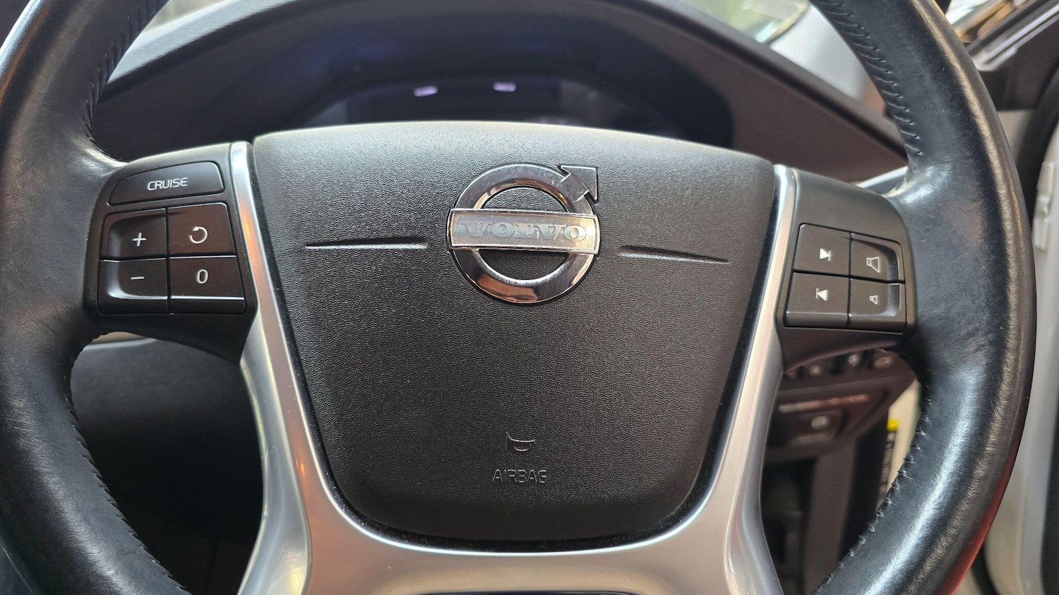 Used Volvo V70 2025 for sale - 77109132: Photo 7