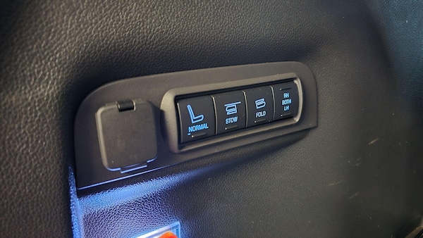 Used Ford Explorer 2025 for sale - 76260428: Photo 29