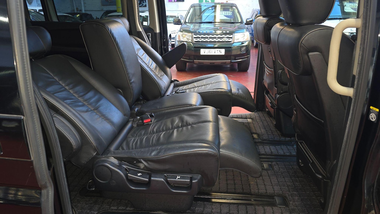 Used Nissan Elgrand 2026 for sale - 77538596: Photo 15