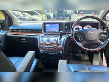 Used Nissan Elgrand 2009 for sale - 77538596: Photo