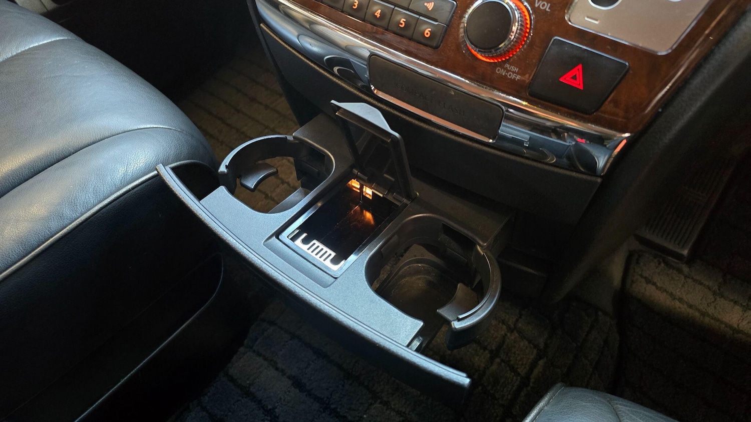 Used Nissan Elgrand 2026 for sale - 77538596: Photo 9