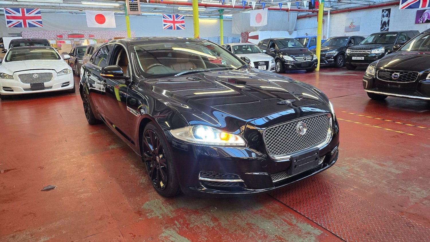 Used Jaguar XJ for sale - 77190999: Photo 2