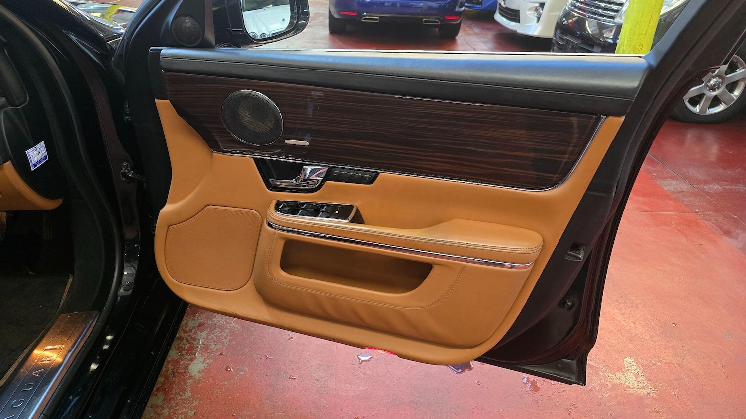 Used Jaguar XJ for sale - 77190999: Photo 39