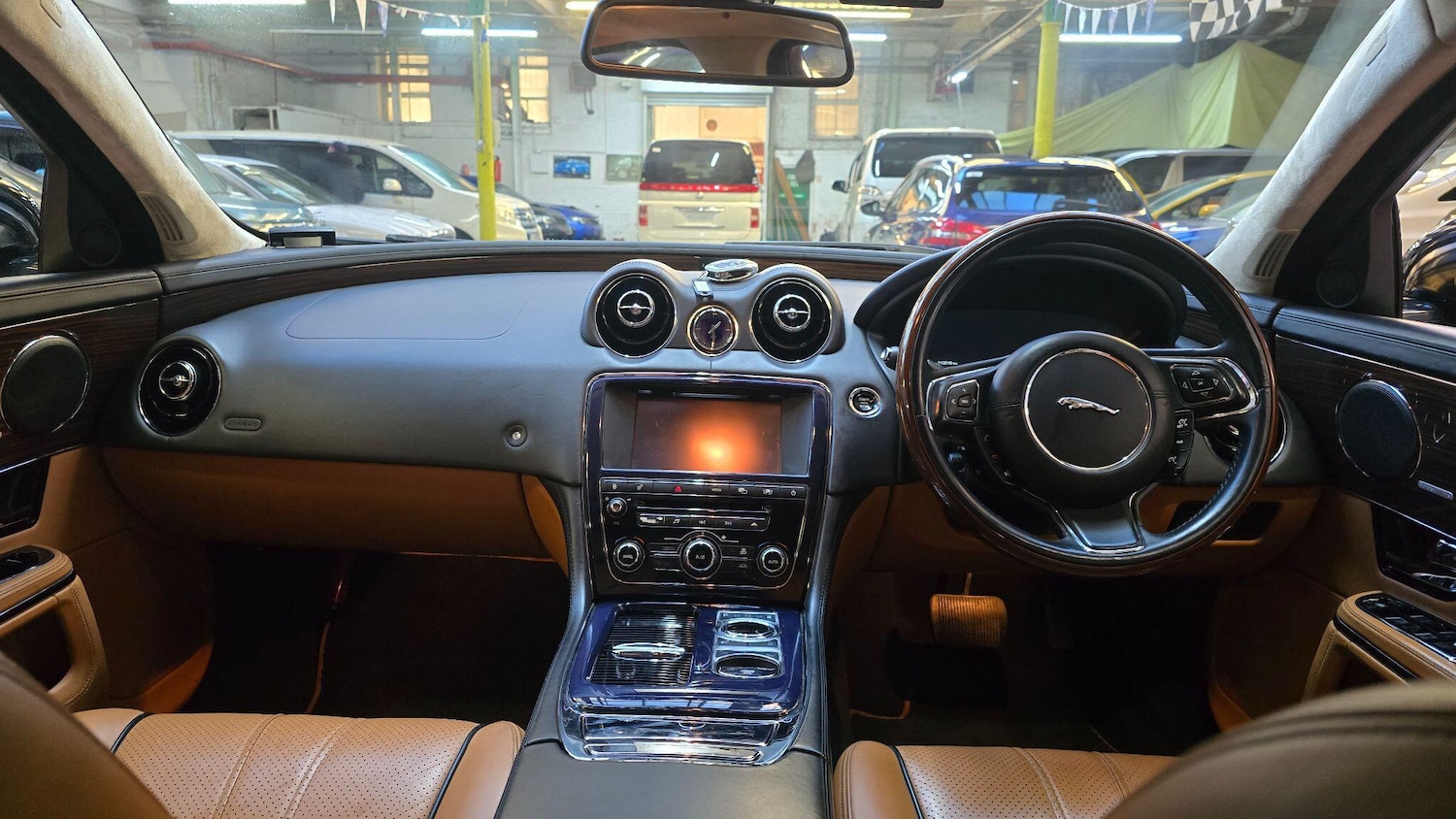 Used Jaguar XJ for sale - 77190999: Photo 4