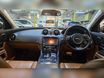 Used Jaguar XJ 2011 for sale - 77190999: Photo