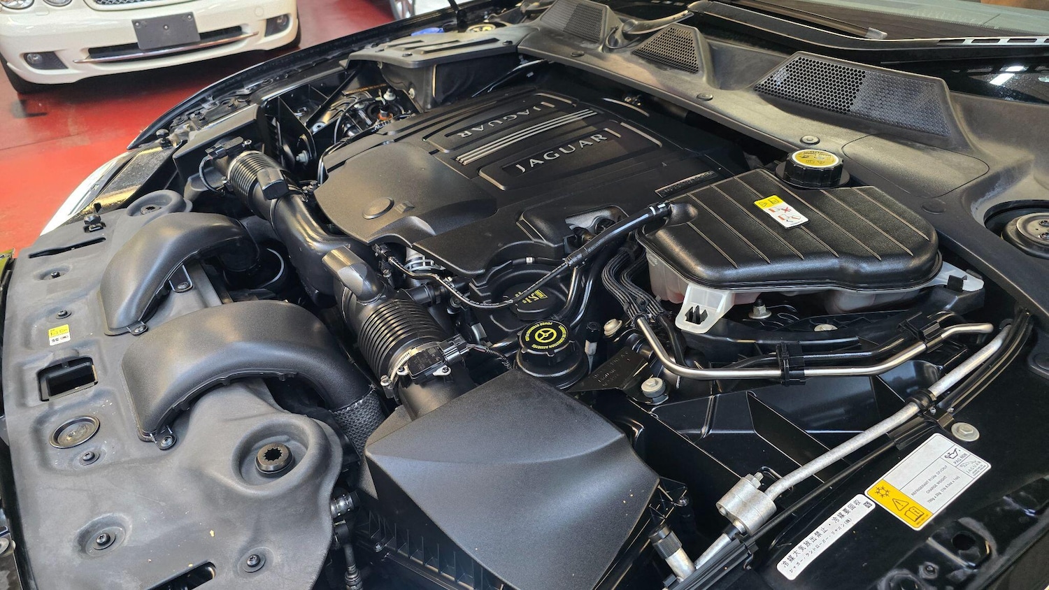 Used Jaguar XJ for sale - 77190999: Photo 61