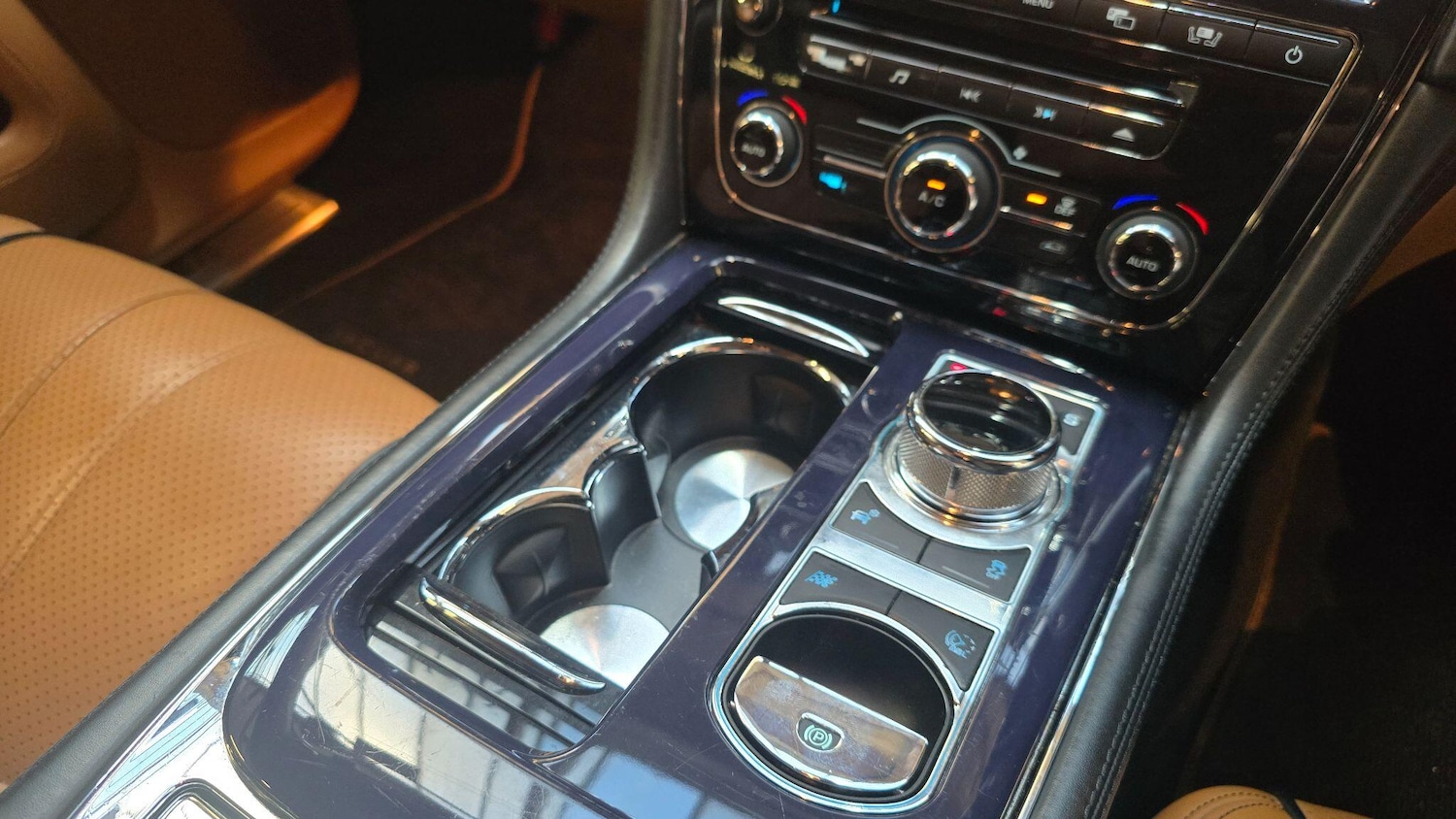 Used Jaguar XJ for sale - 77190999: Photo 7