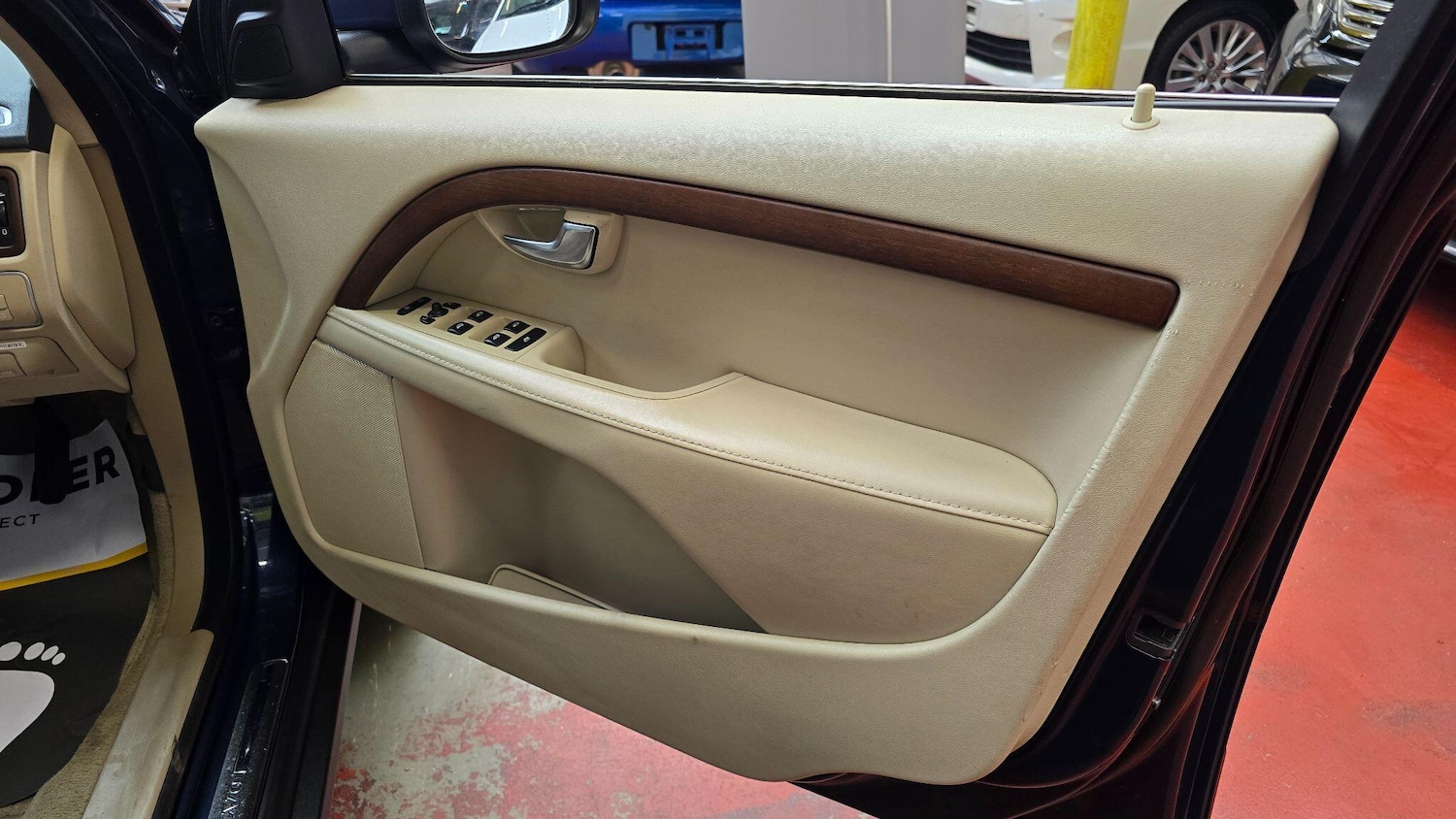 Used Volvo XC70 for sale - 78007299: Photo 15