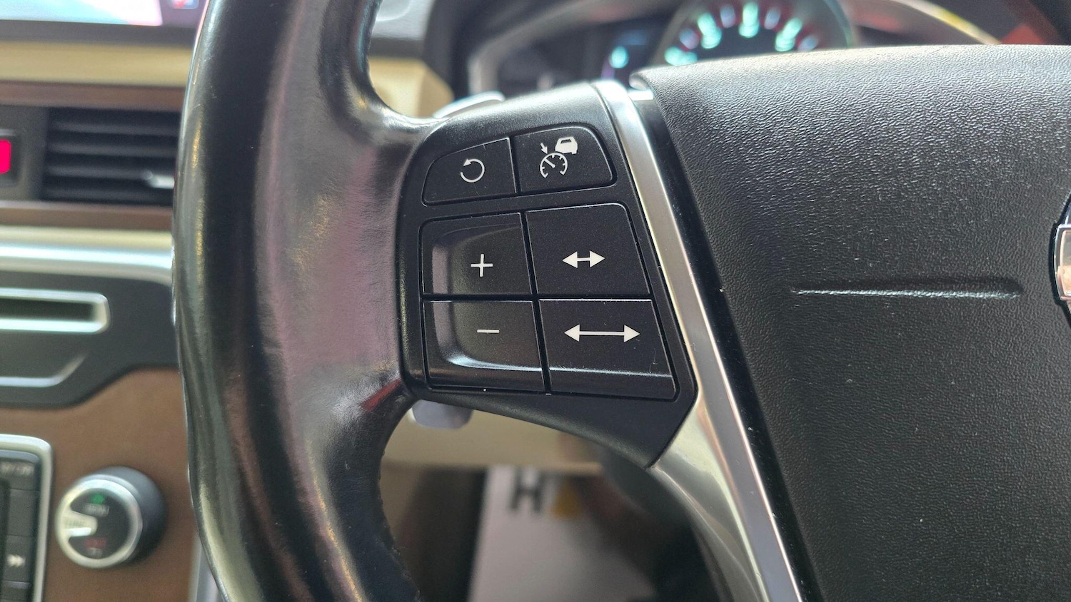 Used Volvo XC70 for sale - 78007299: Photo 9