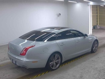 Used Jaguar XJ 2010 for sale - 75741557: Photo