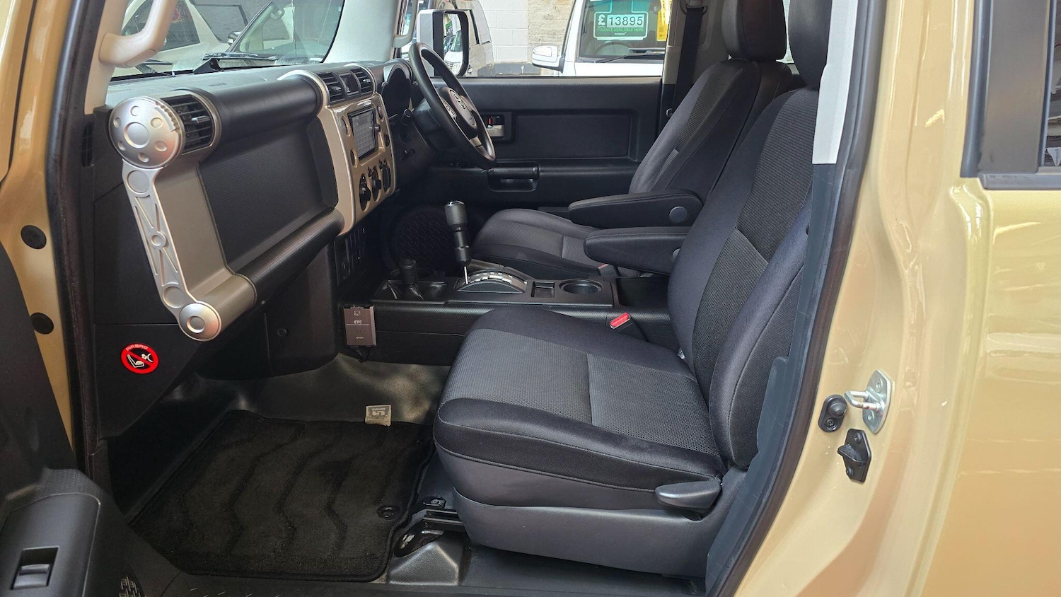 Used Toyota FJ Cruiser for sale - 77625547: Photo 12