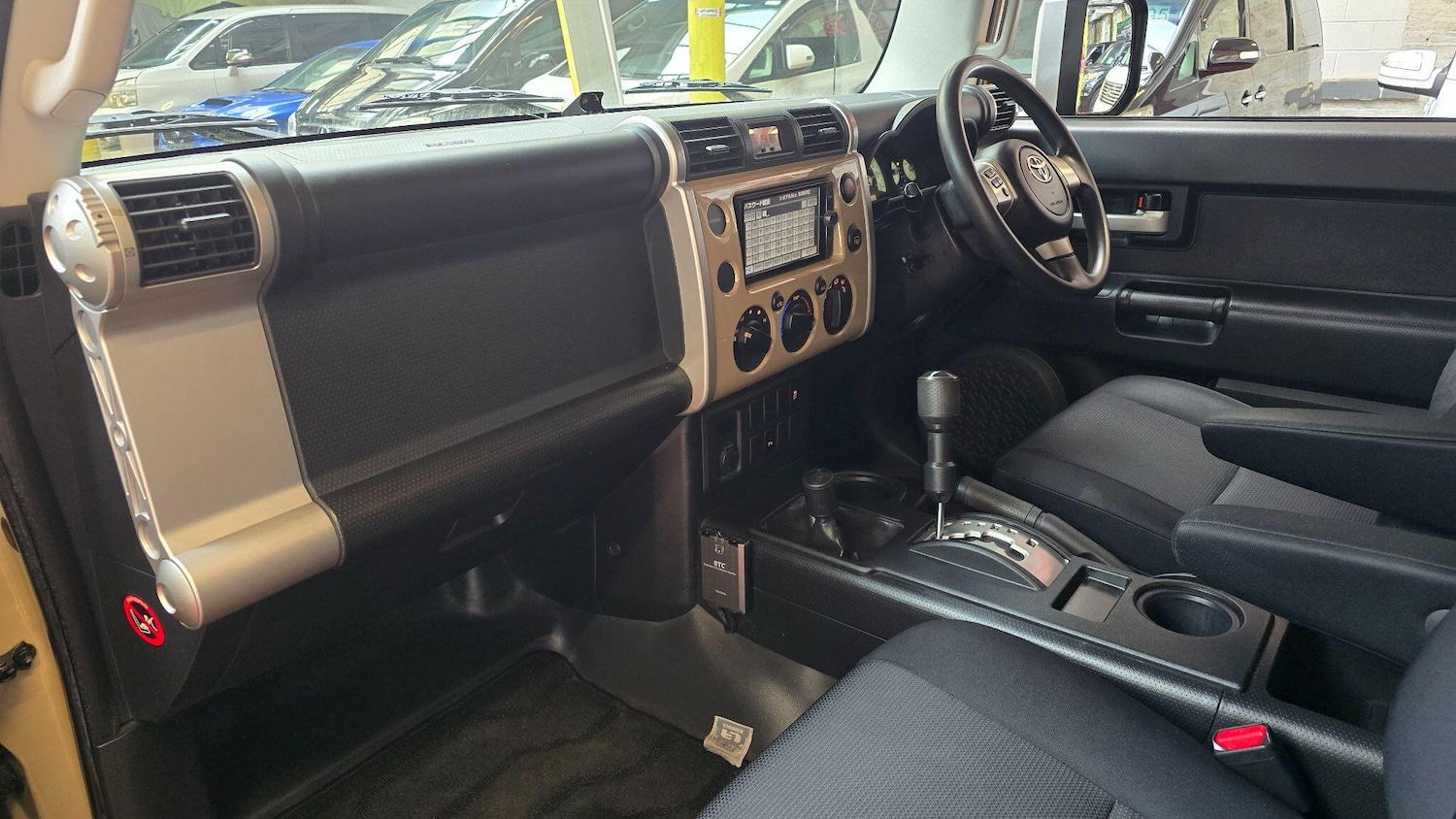 Used Toyota FJ Cruiser for sale - 77625547: Photo 18