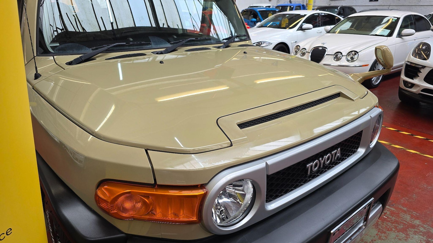 Used Toyota FJ Cruiser for sale - 77625547: Photo 25